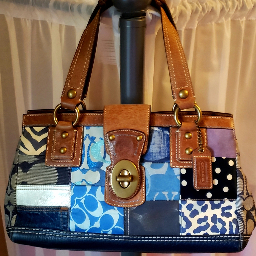 COACH Vintage Patchwork Shoulder Bag in Multicolors